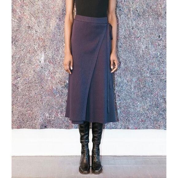 Pari Desai Dresses & Skirts - Pari Desai Knitted Wrap Skirt Medium Midi Ribbed Navy Blue Dark Academia
